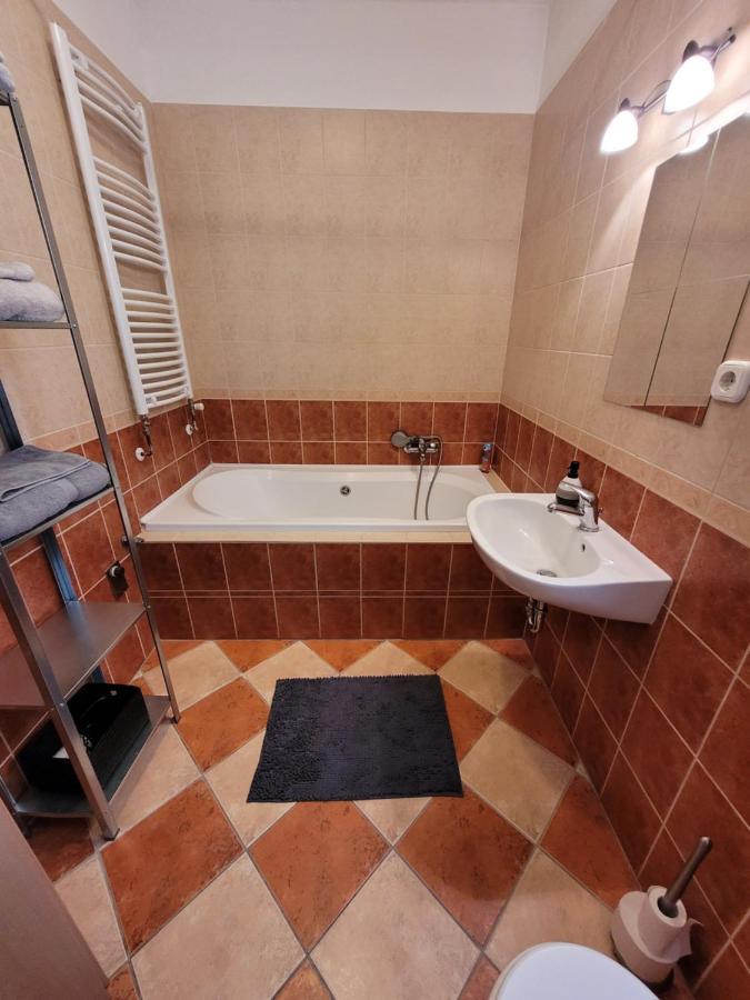 Hb Downtown Sunny Apartman Будапеща Екстериор снимка